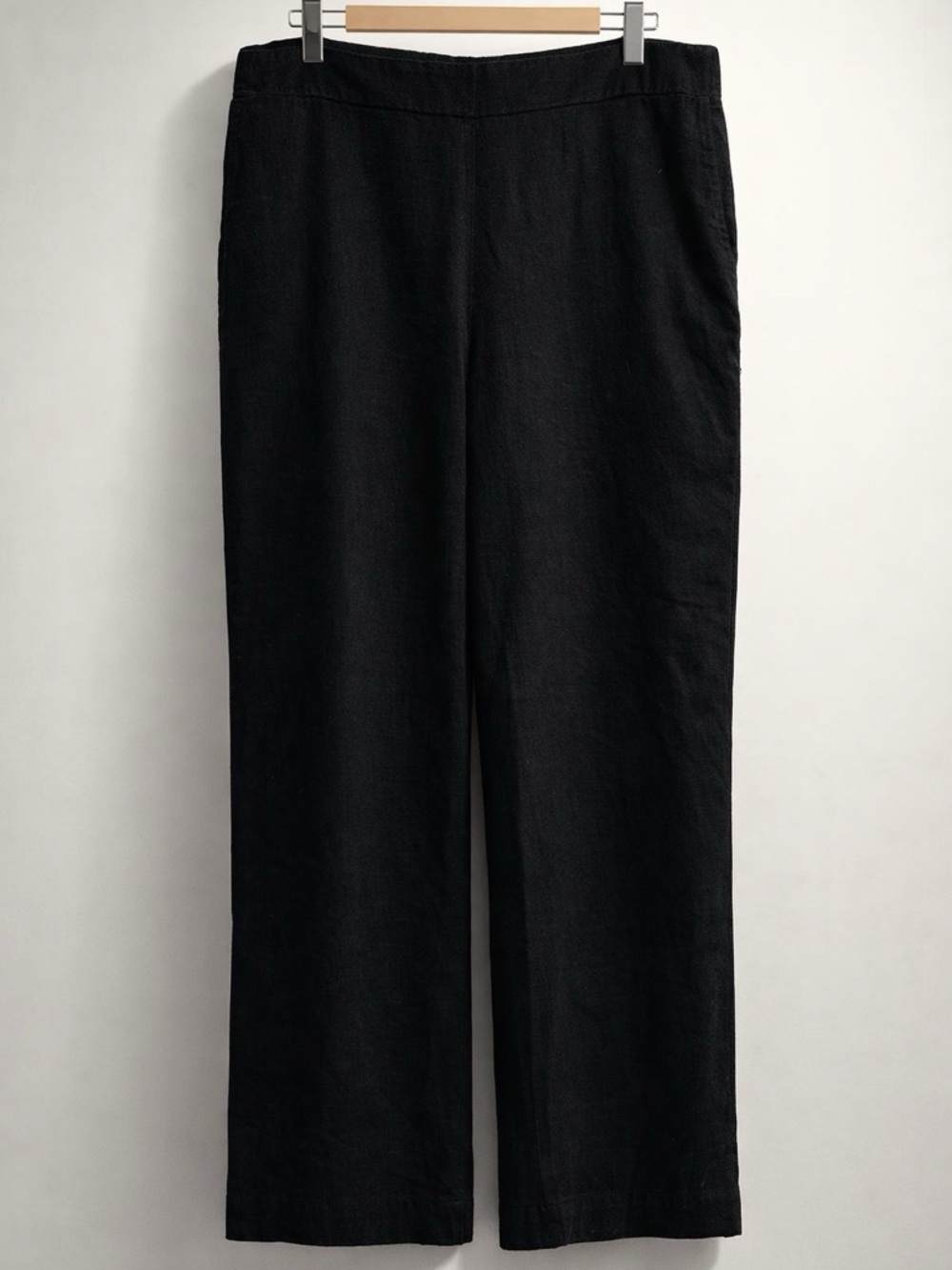 Everyday Straight-Leg Pants in Black